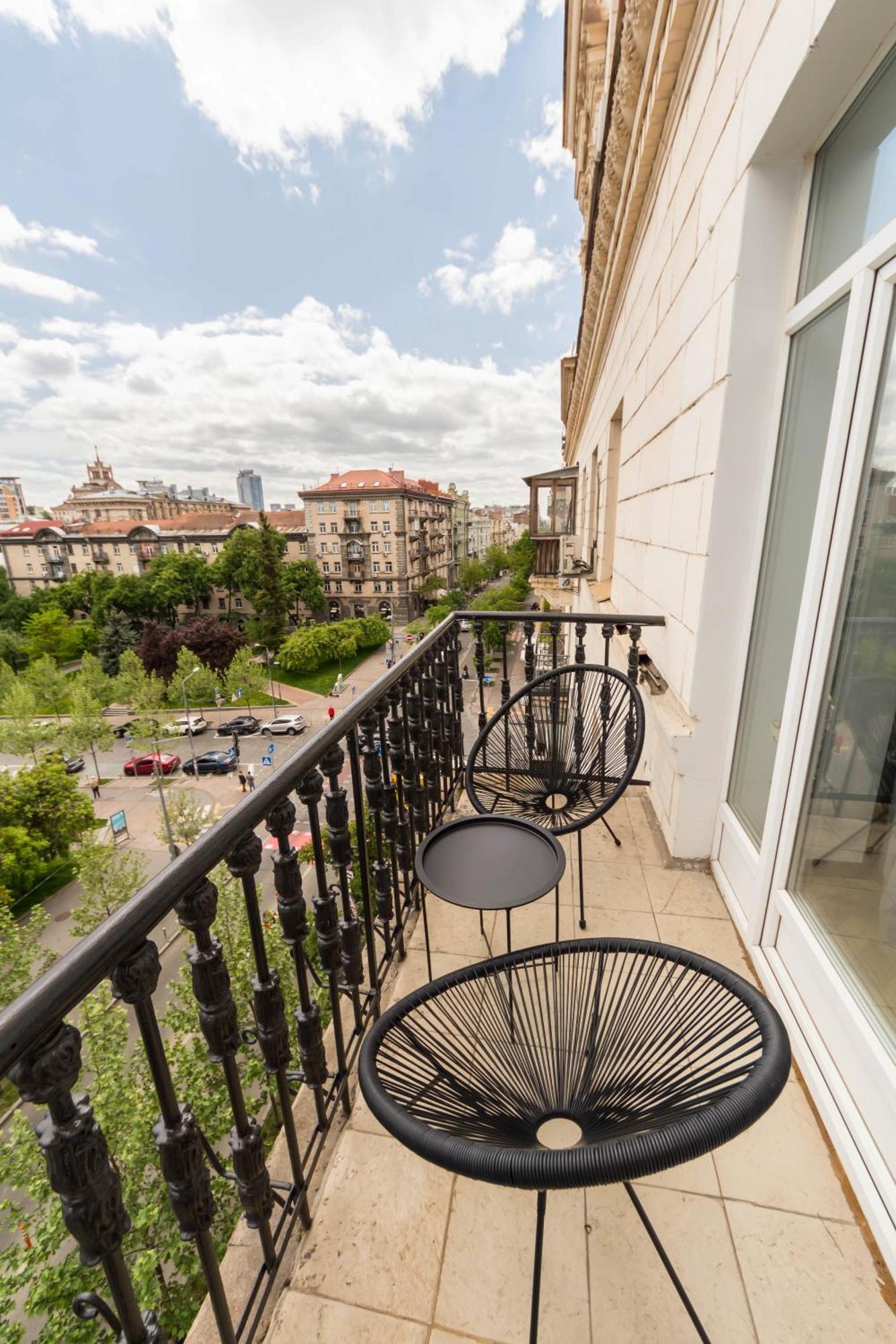 Dayflat Apartments Khreschatyk Kiev Exterior foto